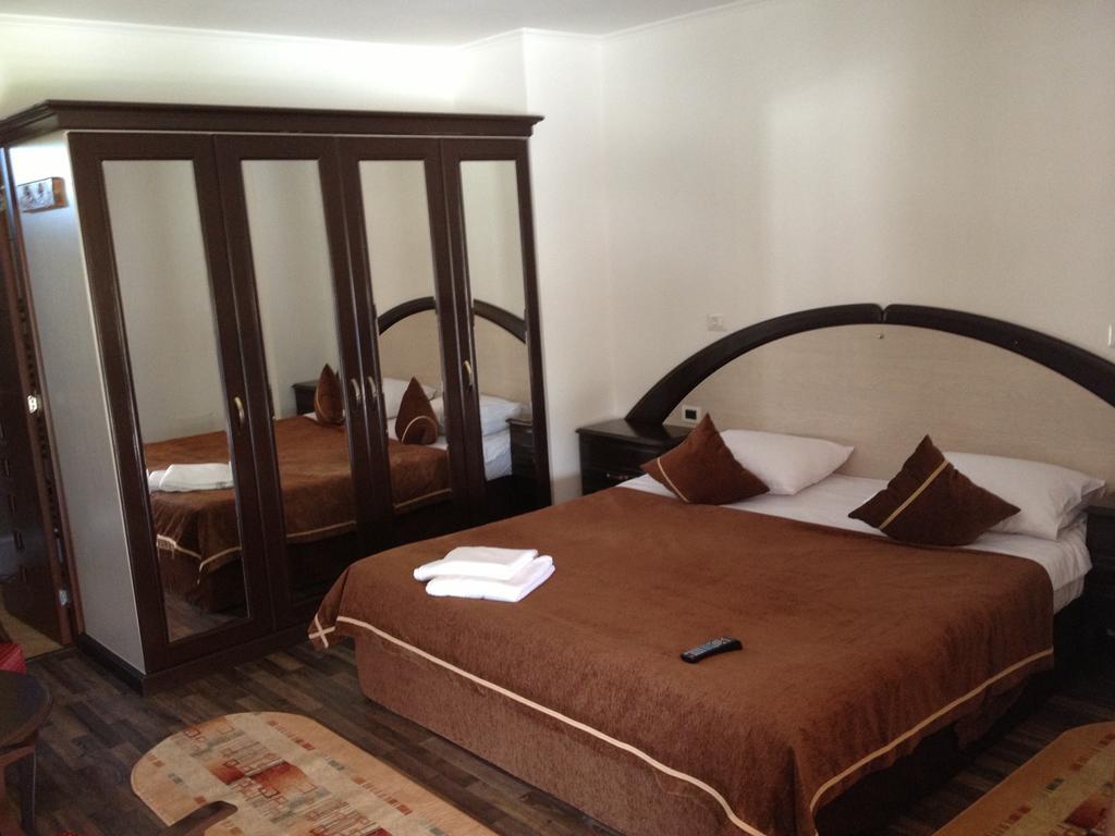 Pensiunea La Nise Sîmbăta de Sus Habitación foto